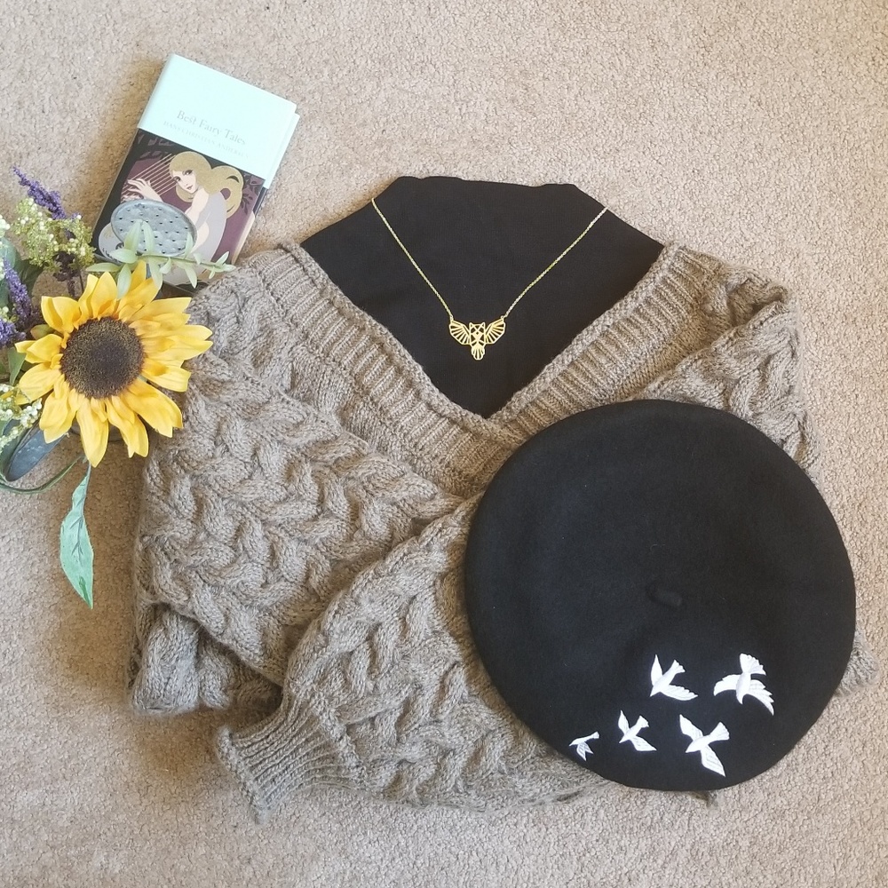 Cute Pigeon Embroidered wool Beret